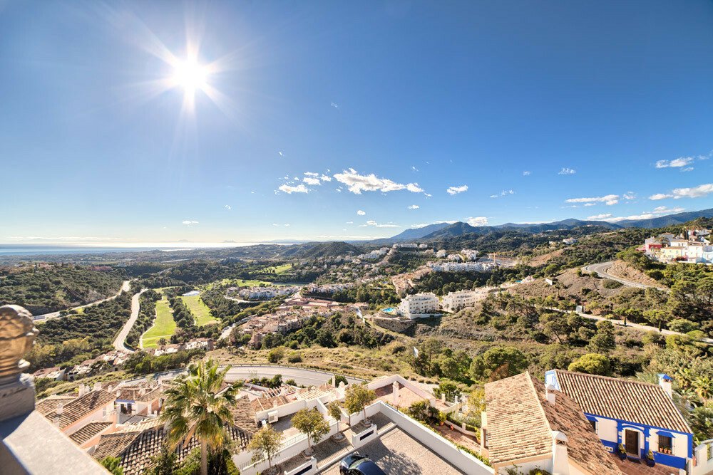 Penthouse in El Madroñal, Benahavis, Spain 2 - 10595409