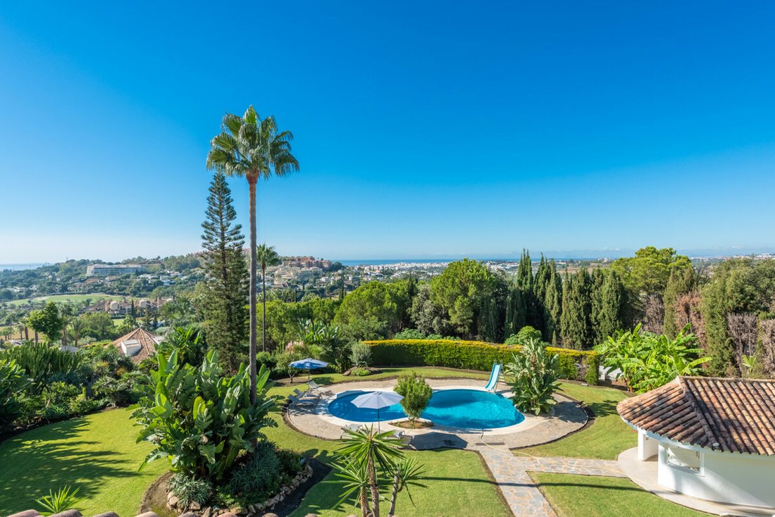 Villa in Marbella, Andalusia, Spain 1 - 11627080