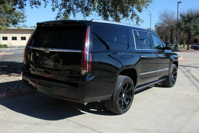 Suv in Austin 5 - 11740802