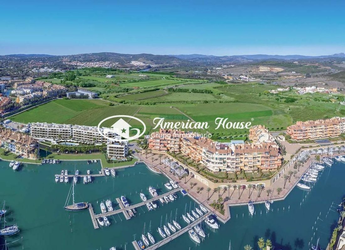 Apartment in Sotogrande, San Roque, Andalusia 2 - 11740882
