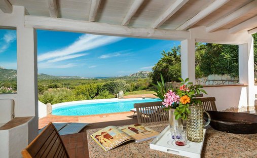 Maison à Arzachena, Sardaigne, Italie 1