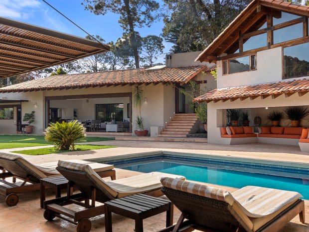 Luxury homes for sale in Valle de Bravo, State of Mexico, Mexico |  JamesEdition