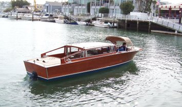 Serenella Venetian Water Taxi