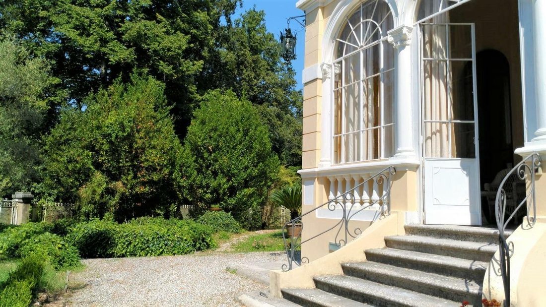 Villa in San Macario In Piano, Lucca, Tuscany 2 - 11696330