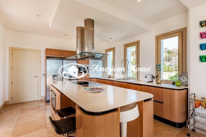 Chalet in La Alcaidesa, San Roque, Andalusia 4 - 11745110