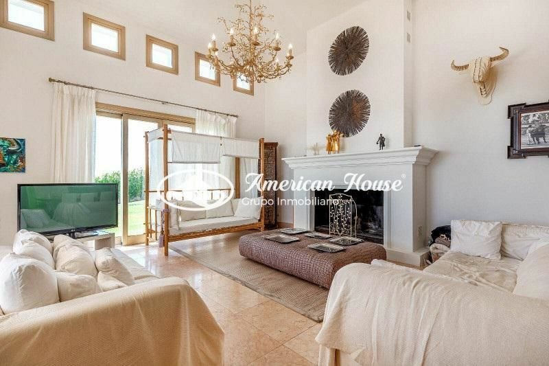 Chalet in La Alcaidesa, San Roque, Andalusia 2 - 11745110
