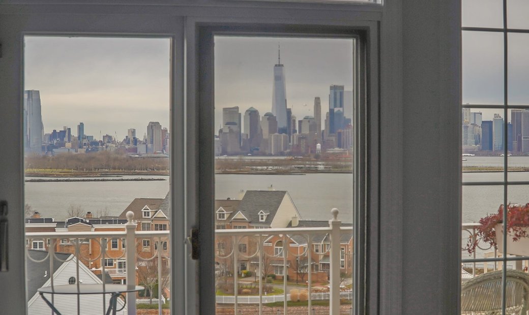 This Is A Rare And Highly Desirable In Jersey City, New Jersey, United