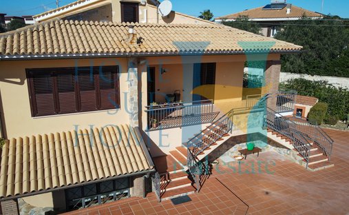 Villa in Center, Noto, Sicily 1