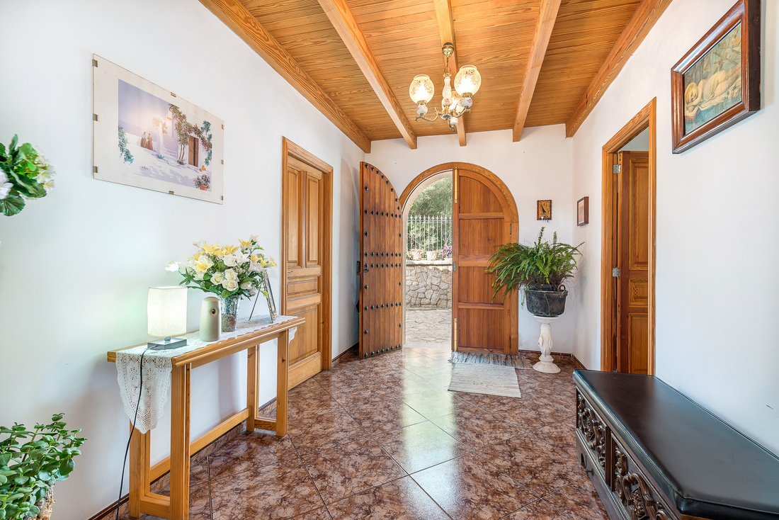 Villa in Mancor de la Vall, Balearic Islands, Spain 2 - 11754328