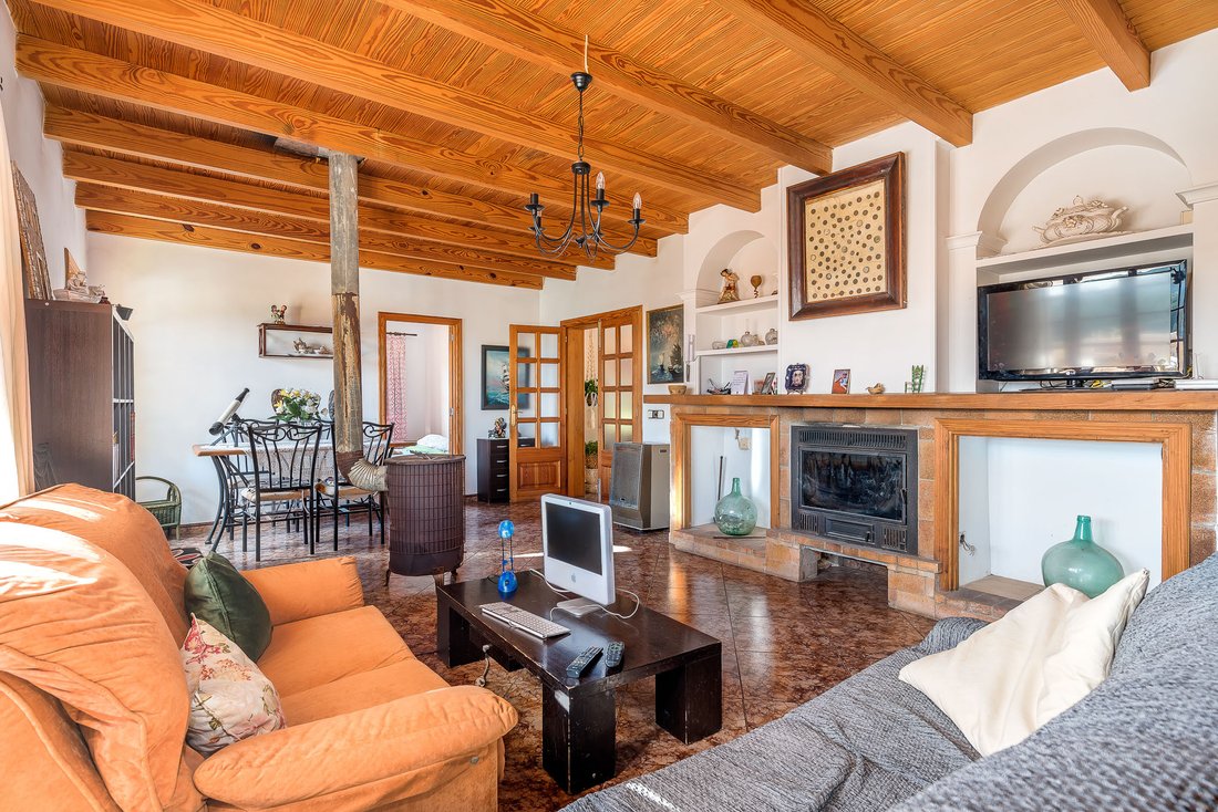 Villa in Mancor de la Vall, Balearic Islands, Spain 3 - 11754328