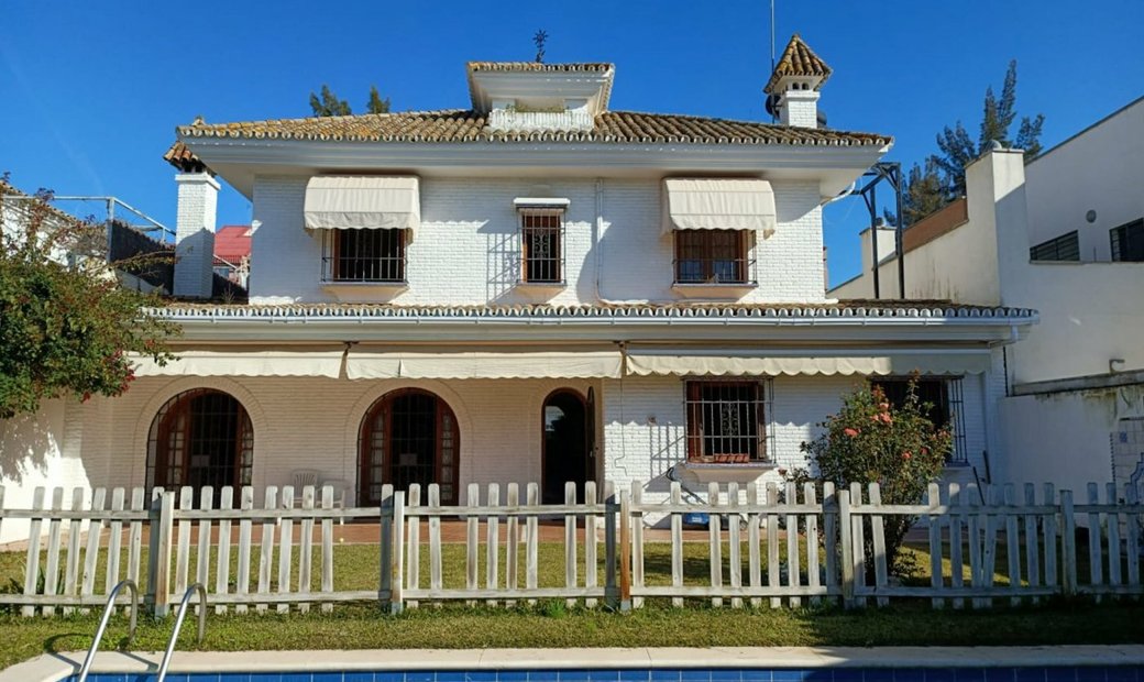 Sevilla Villa In Sevilla, Andalusia, Spain For Sale (11759219)