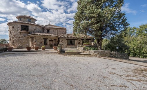 Country House in Monteleone d'Orvieto, Umbria, Italy 1