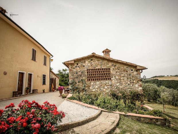 Hus på landsbygden i Chianni, Toscana, Italien 1