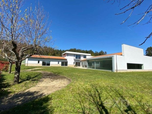 Luxury houses with vineyard / winery for sale in Vila Nova de Sande ...