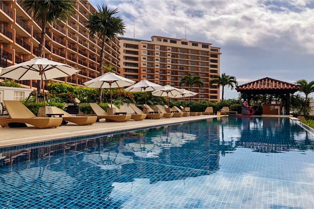 Kafuu Resort Fuchaku Condo Hotel En Onna, Okinawa, Japón En Venta