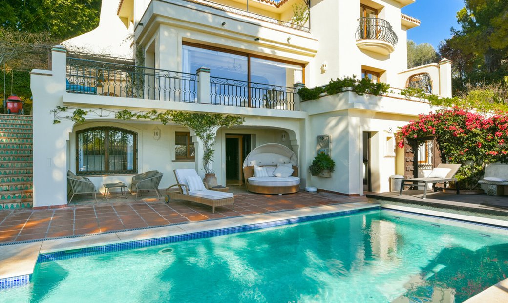 Villa Zum Verkauf In Río Real, Málaga In Marbella