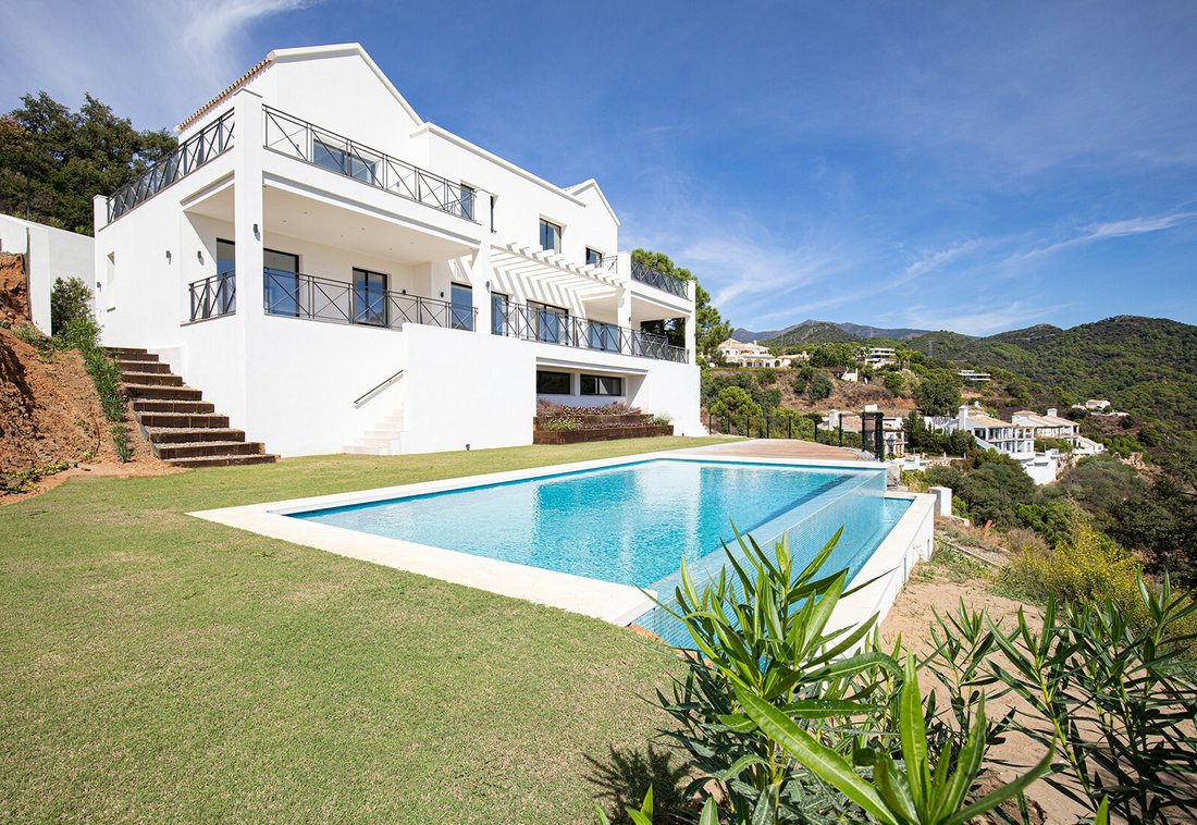 Brand New Contemporary Andalusian Style Villa In In Benahavís ...