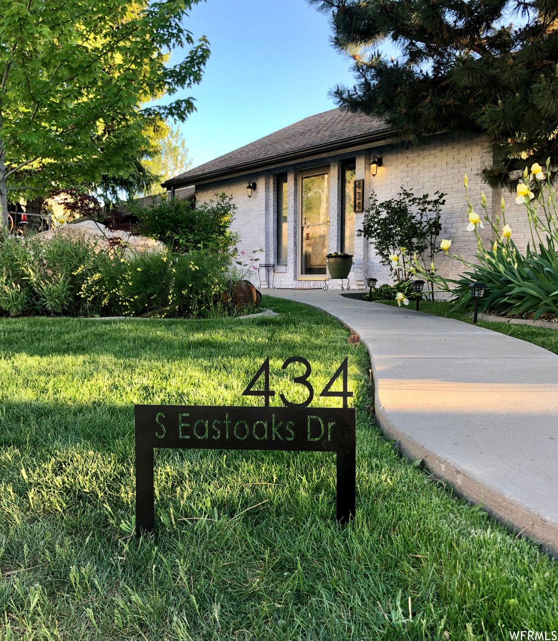 434 S Eastoaks Dr, Fruit Heights, Ut 84037 In Kaysville, Utah, United