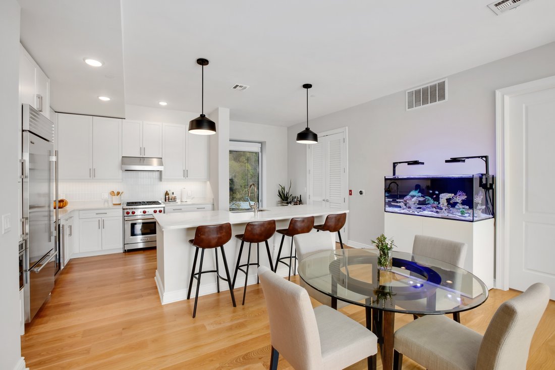 Glass House In Edgewater, New Jersey, United States For Sale (11769557)