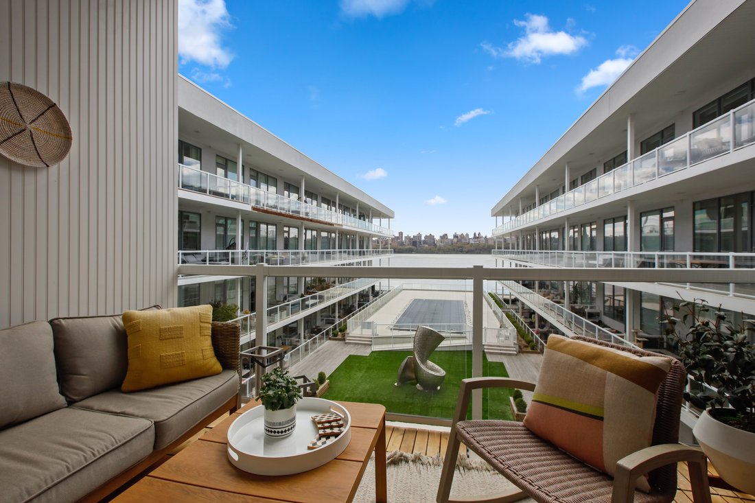 Glass House In Edgewater, New Jersey, United States For Sale (11769557)