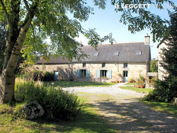 Luxury homes with garden for sale in Ploërdut, Brittany, France ...