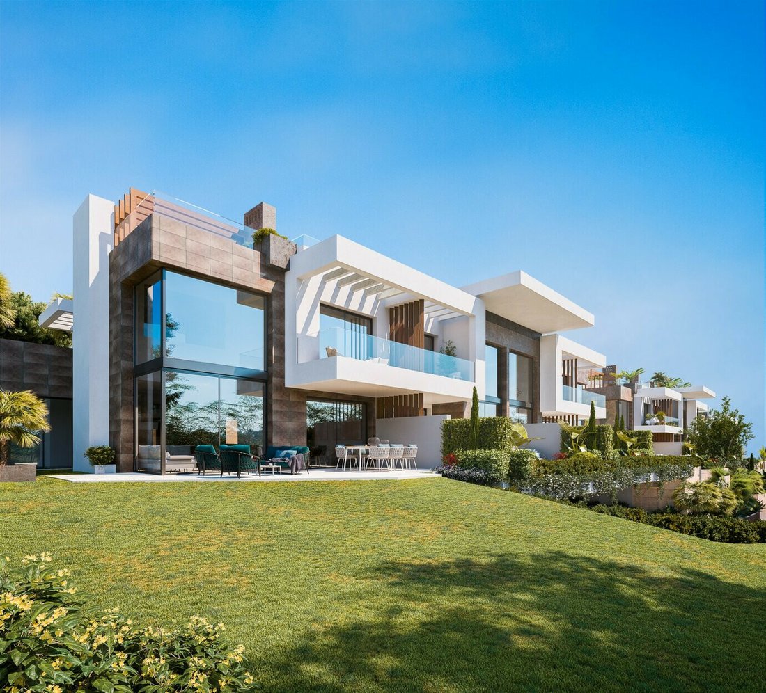 Townhouse in Rio Real, Marbella, Andalusia 1 - 11752389