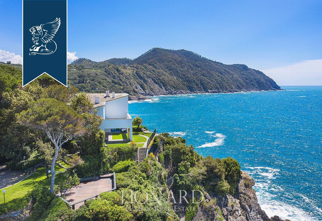 Stunning Sea Front Villa In Sestri Levante In Sestri Levante, Liguria
