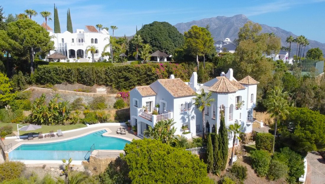 Casa Unifamiliar El Madroñal En Benahavís, Andalucía, España En Venta