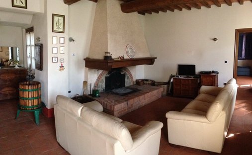 Landhaus in Uzzano, Toskana, Italien 1
