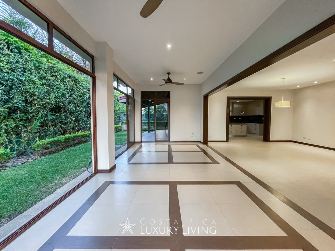 House in Santa Ana, San José Province, Costa Rica 5 - 11781457