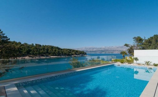 Villa in Supetar, Split-Dalmatia County, Croatia 1