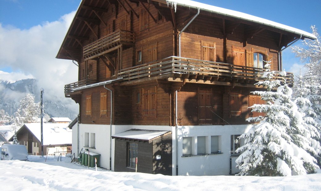 Group Of 1'027 M2 With A Level Plot In Ayent, Valais