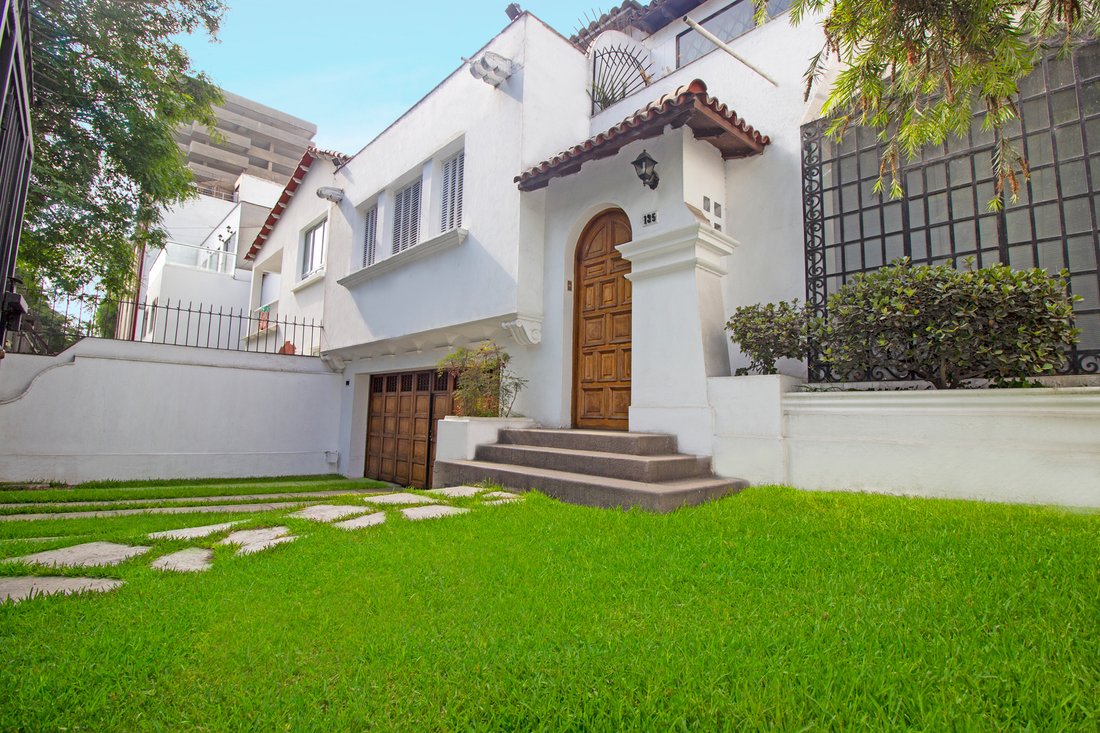 House in San Isidro, Metropolitan Municipality of Lima, Peru 1 - 11786453