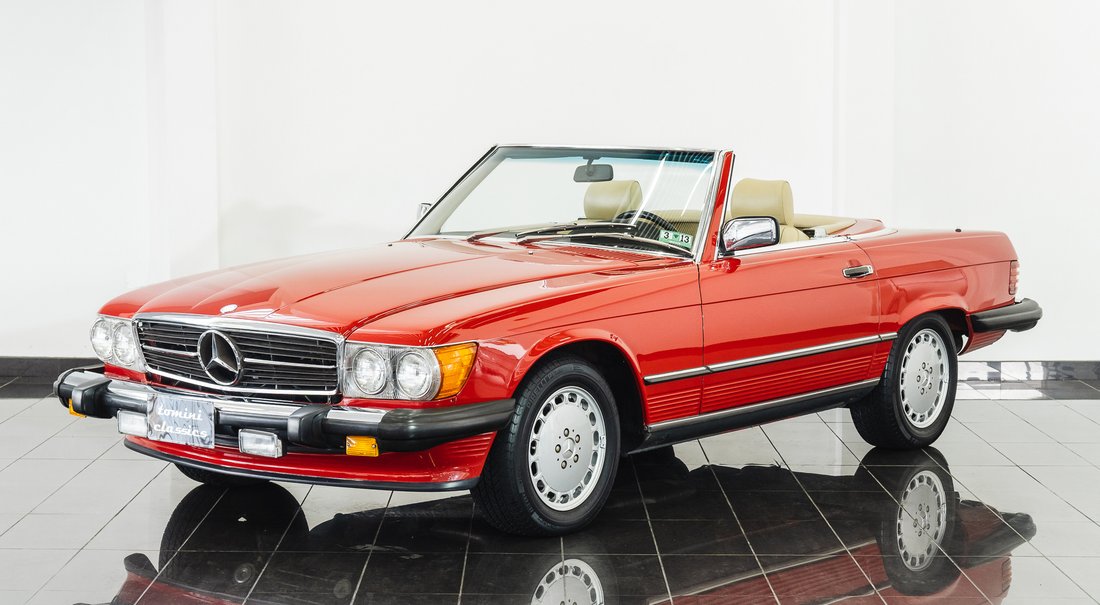 Cabriolet in Dubai, Dubai, United Arab Emirates 3 - 11790844