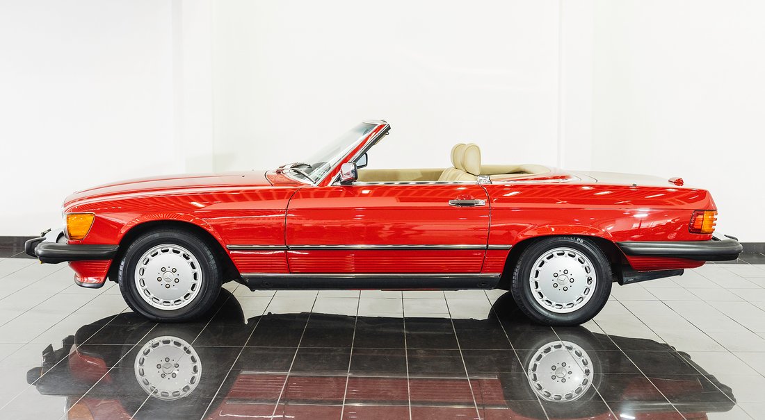 Cabriolet in Dubai, Dubai, United Arab Emirates 4 - 11790844