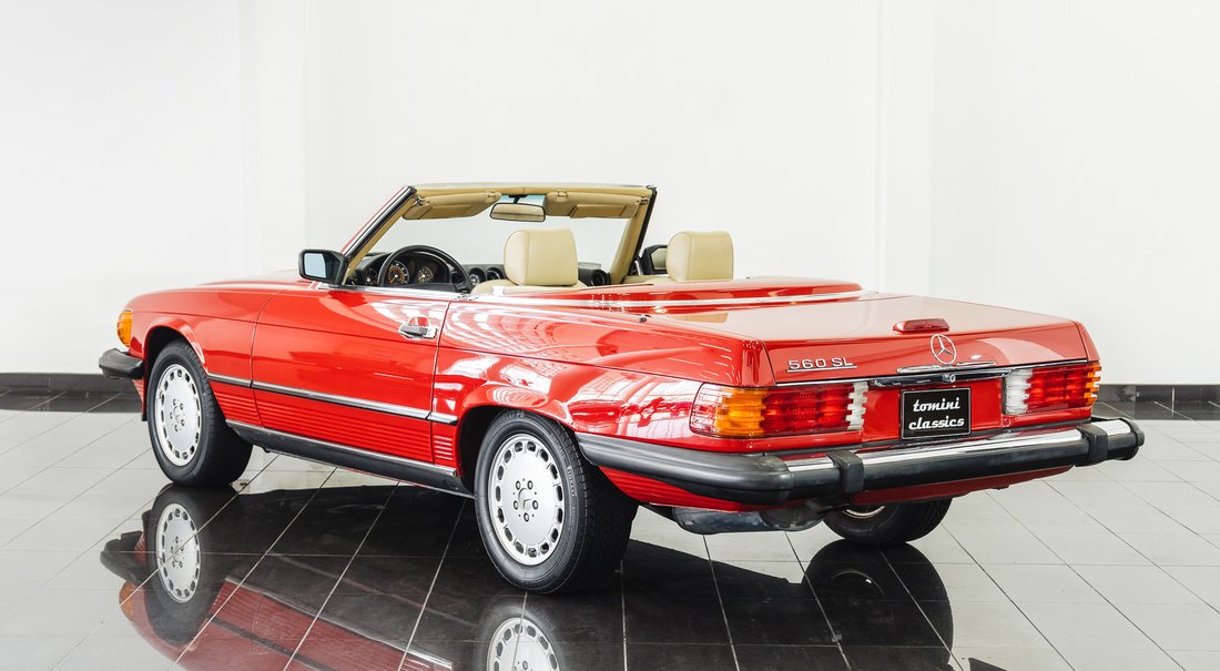 Cabriolet in Dubai, Dubai, United Arab Emirates 5 - 11790844