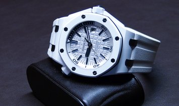 Audemars Piguet 愛彼 [NEW][全新] 15707CB Royal Oak Offshore Diver White Ceramic Watch