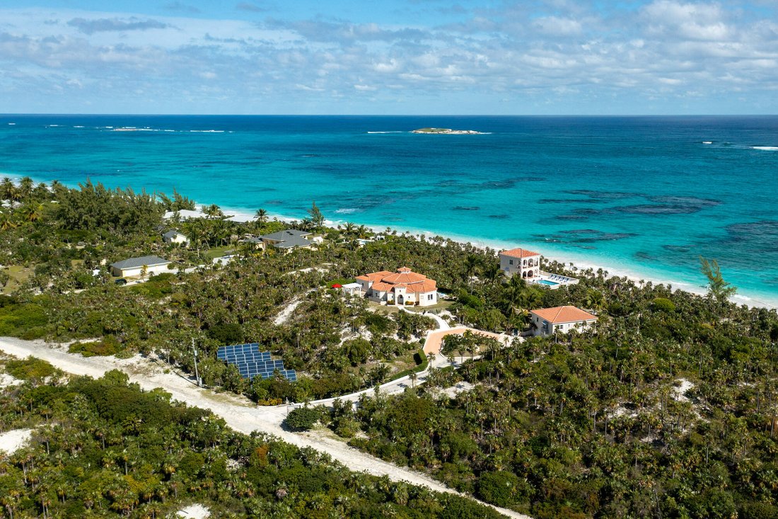 Villa De Palmas In North Palmetto Point, Central Eleuthera, The Bahamas