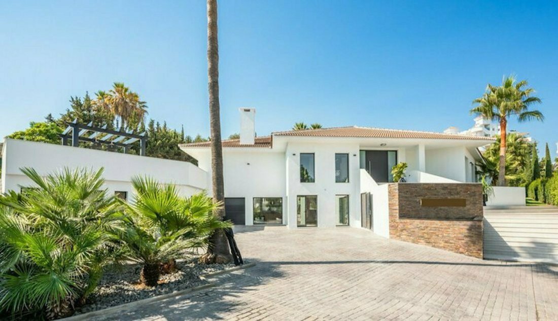 Villa in Marbella, Andalusia, Spain 1 - 11649409