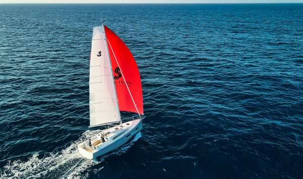 Yachts - 27 Beneteau for sale on JamesEdition