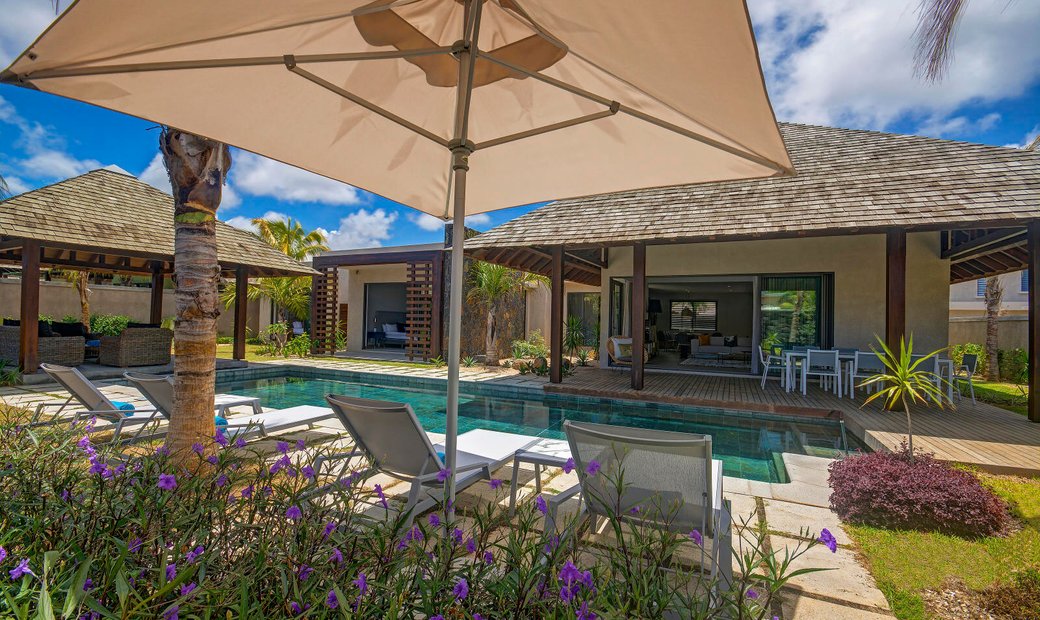 Luxury Res Villa Of 4 In Grand Gaube, Rivière Du Rempart District