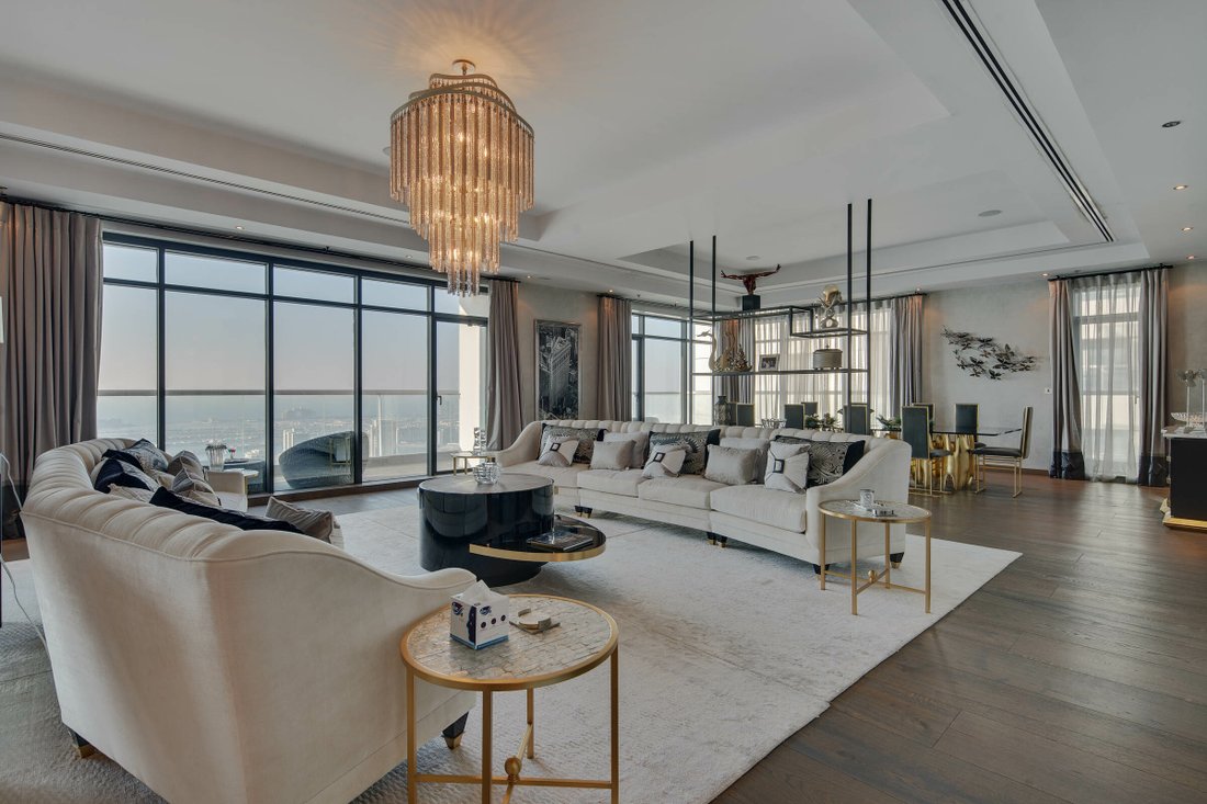 Luxury Sea View Apartment In Dubai Marina In Dubai, Dubai, United Arab