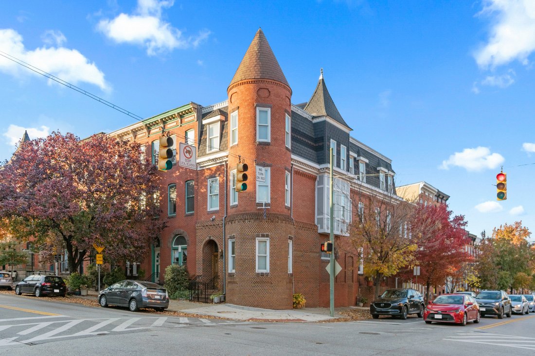 Baltimore City Colonial Townhouse In Baltimore, Maryland, United States