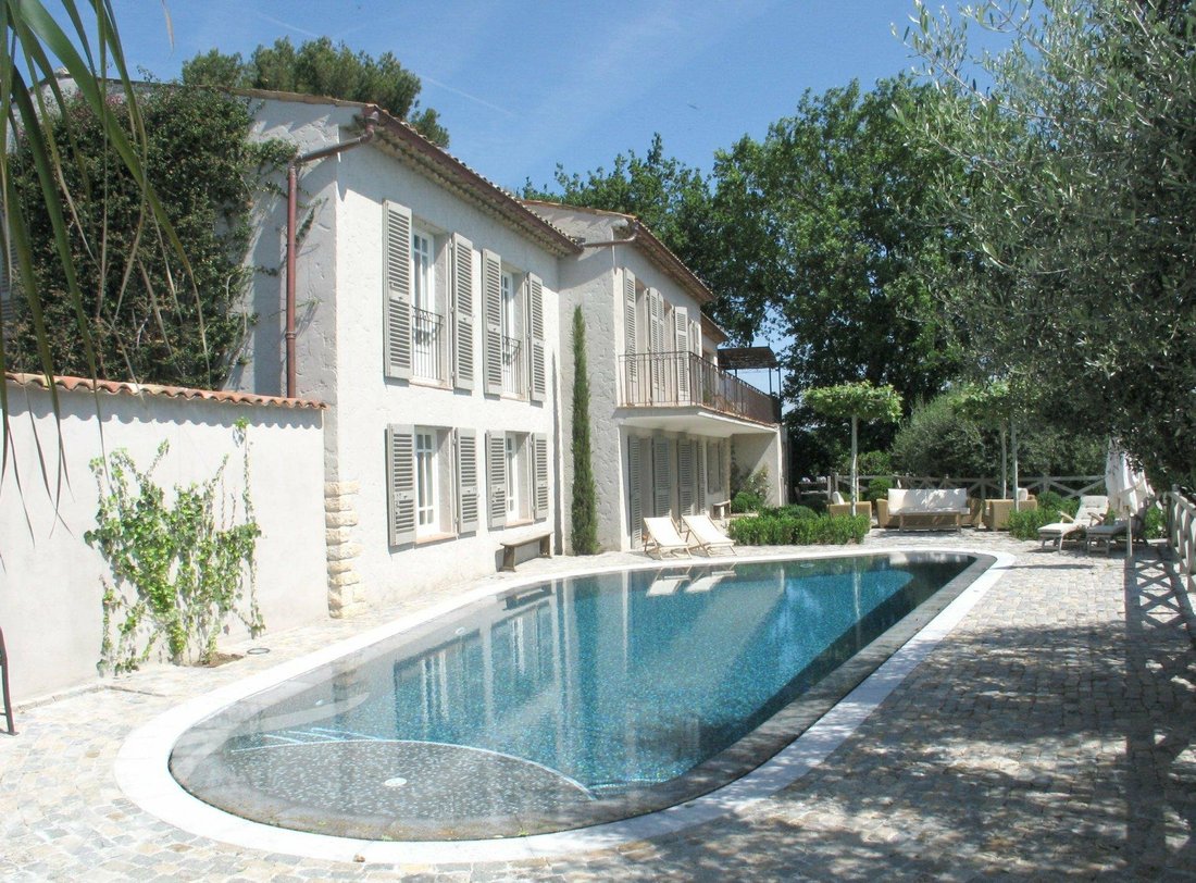 House in Mougins, Provence-Alpes-Côte d'Azur, France 1 - 10772907