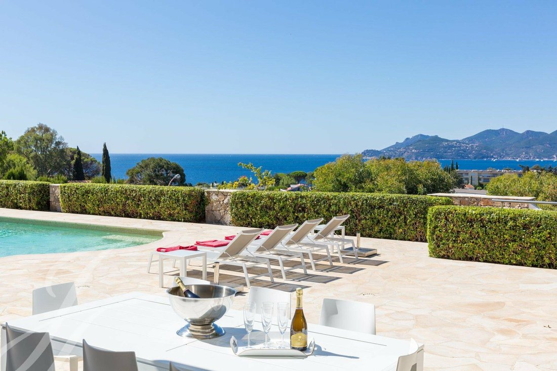 House in Cannes, Provence-Alpes-Côte d'Azur, France 1 - 10770721