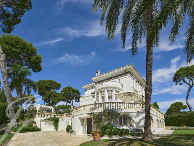 Villa in Antibes, Provence-Alpes-Côte d'Azur, France 1