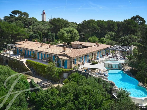 House in Antibes, Provence-Alpes-Côte d'Azur, France 1