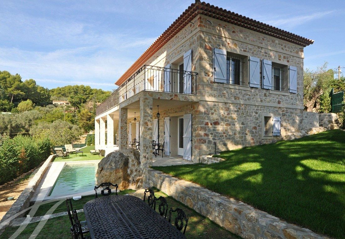House in Mougins, Provence-Alpes-Côte d'Azur, France 1 - 11719076