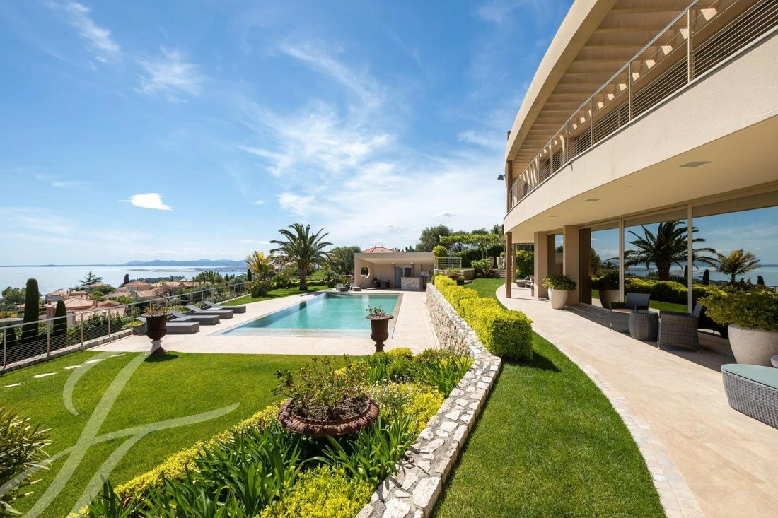 Villa in Nice, Provence-Alpes-Côte d'Azur, France 1 - 11569372