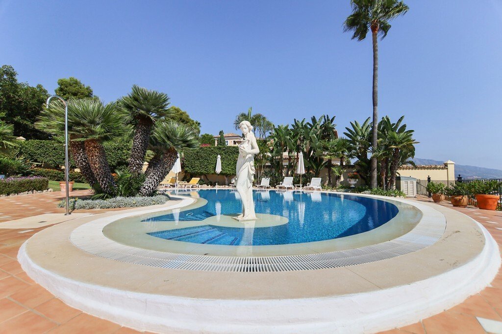 Villa in El Paraíso, Benahavis, Spain 4 - 11809634